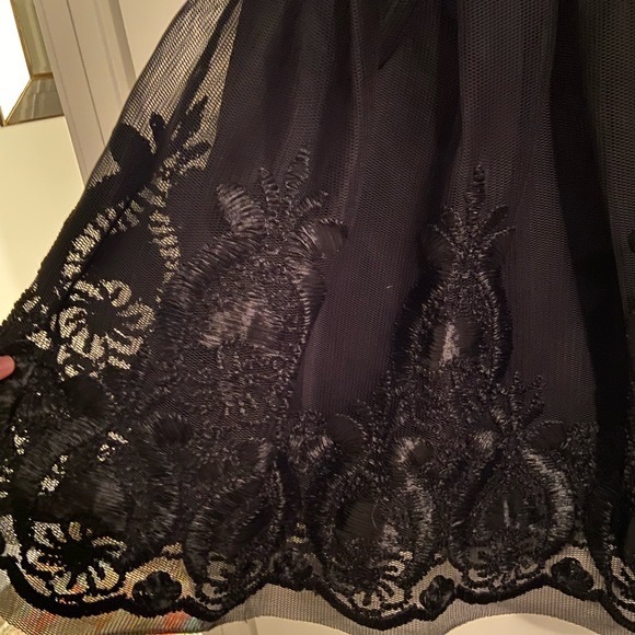 Black cocktail dress - Picture 3 of 3